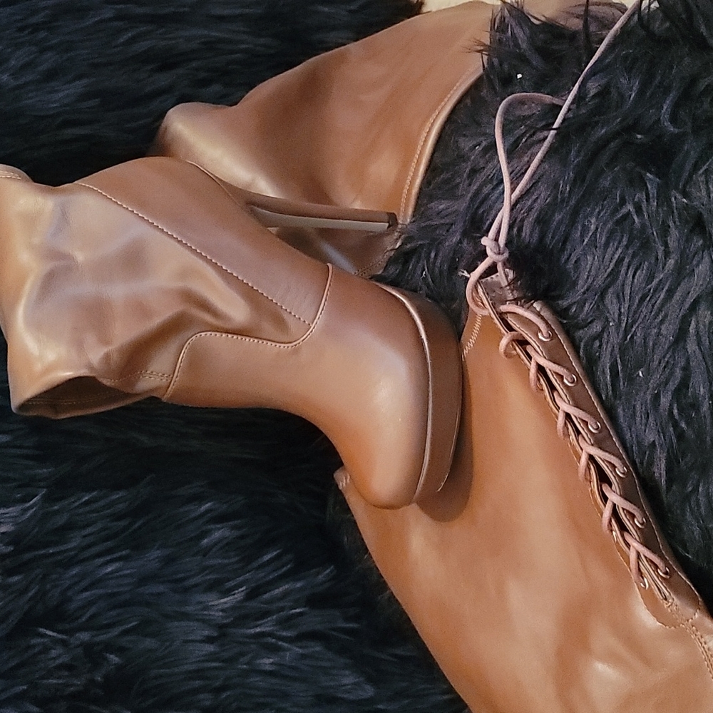 Boot - Picture 3 of 3